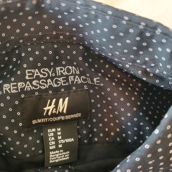 A bundle of 3 Dress Shirts #64 - Picture 5 of 9